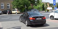 Działania SPEED. Radiowóz nieoznakowany BMW z wideorejestratorem w trakcie wyjazdu na ulice Wolsztyna.